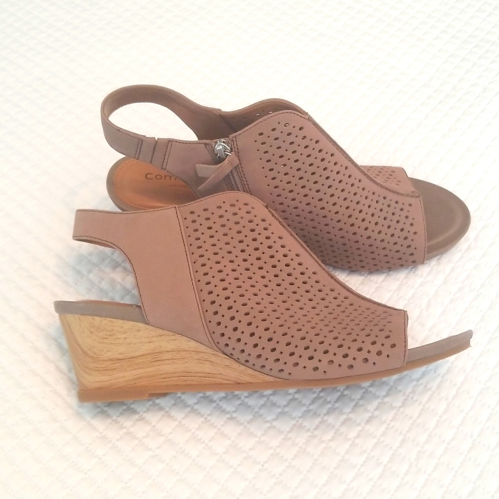 Comfortiva Genuine Leather Wedge Sandals, Size 11m